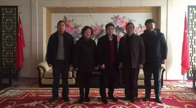 上海工商職業(yè)技術(shù)工博士來(lái)工博士交流合作
