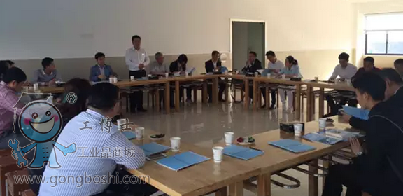 工博士組織參觀考察德國庫卡機(jī)器人工廠